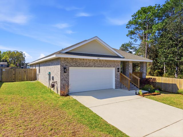 5057 Quarter Deck Street, Pensacola, FL 32526