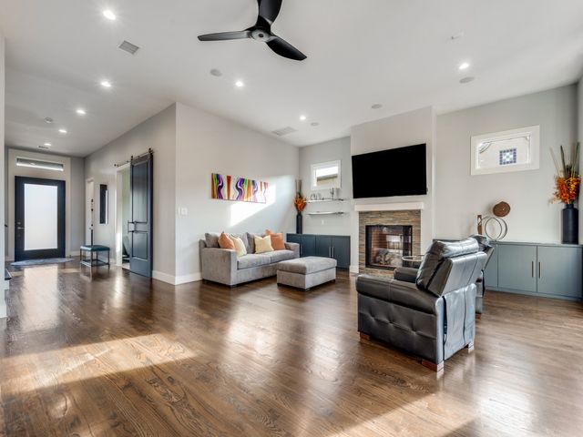 7912 Hanover Street, Dallas, TX 75225