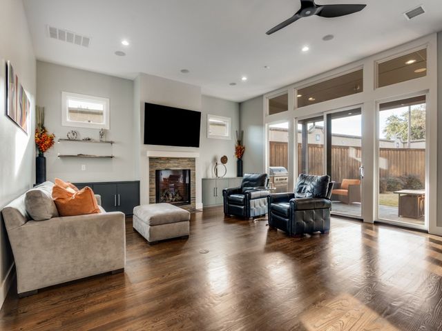 7912 Hanover Street, Dallas, TX 75225