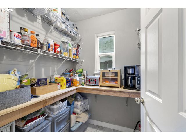 1340 CLASSICO Ct Se, Salem, OR 97306
