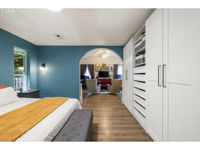 1340 CLASSICO Ct Se, Salem, OR 97306