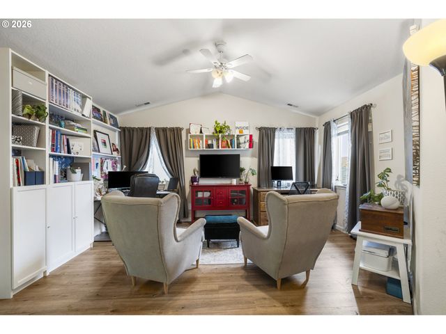 1340 CLASSICO Ct Se, Salem, OR 97306