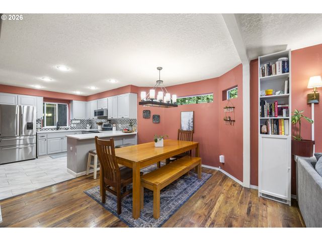 1340 CLASSICO Ct Se, Salem, OR 97306