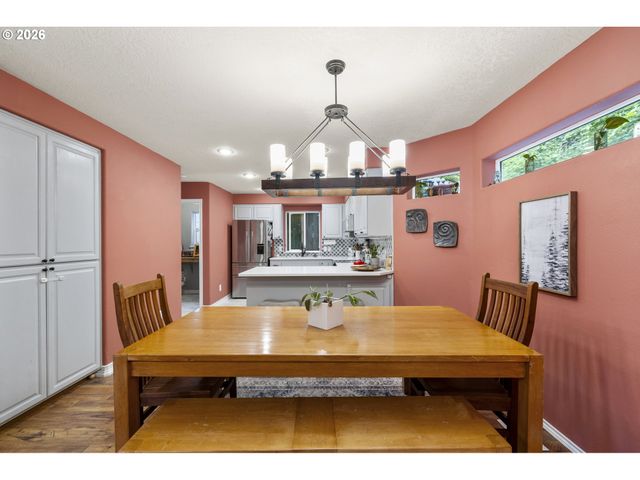 1340 CLASSICO Ct Se, Salem, OR 97306