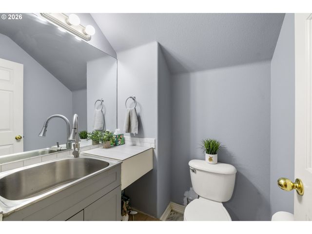 1340 CLASSICO Ct Se, Salem, OR 97306