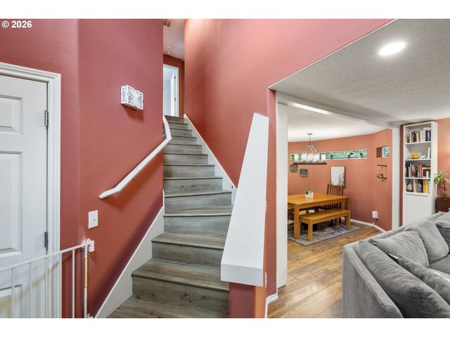 1340 CLASSICO Ct Se, Salem, OR 97306