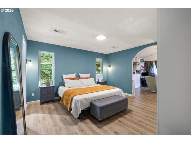 1340 CLASSICO Ct Se, Salem, OR 97306
