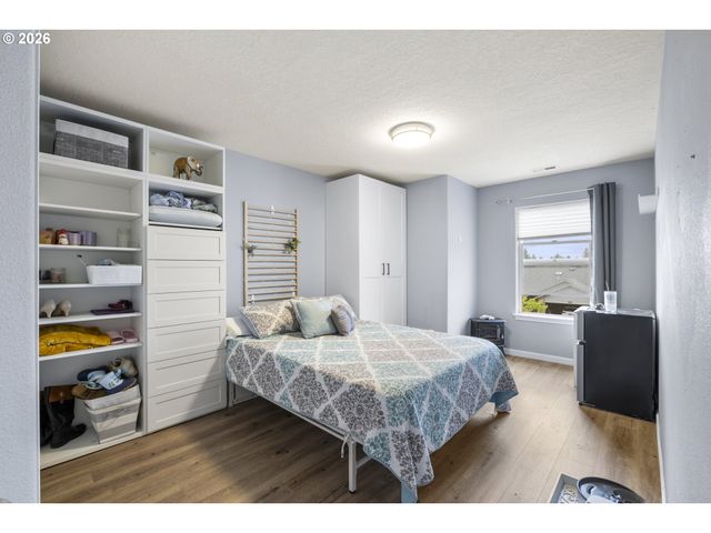 1340 CLASSICO Ct Se, Salem, OR 97306