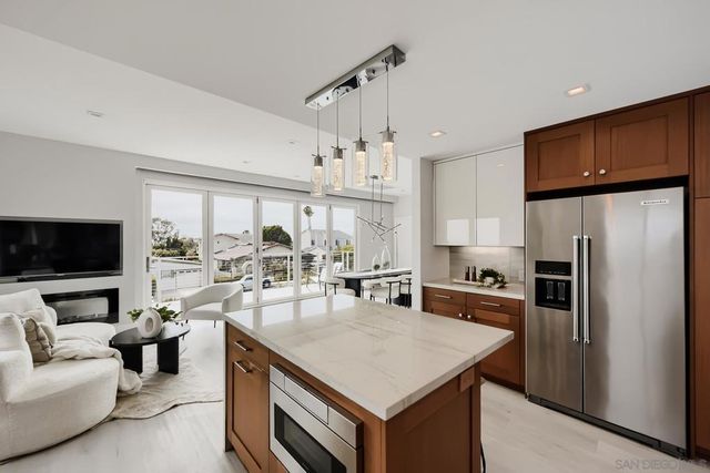 5379 La Jolla Mesa, La Jolla, CA 92037