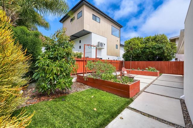 5379 La Jolla Mesa, La Jolla, CA 92037