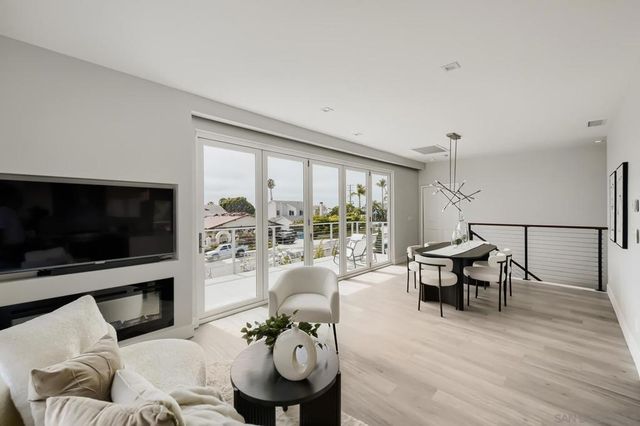 5379 La Jolla Mesa, La Jolla, CA 92037