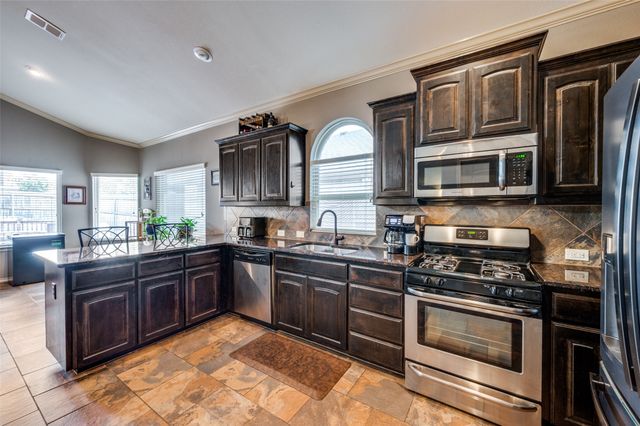 5813 Longmont Drive, Denton, TX 76208