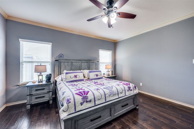 5813 Longmont Drive, Denton, TX 76208