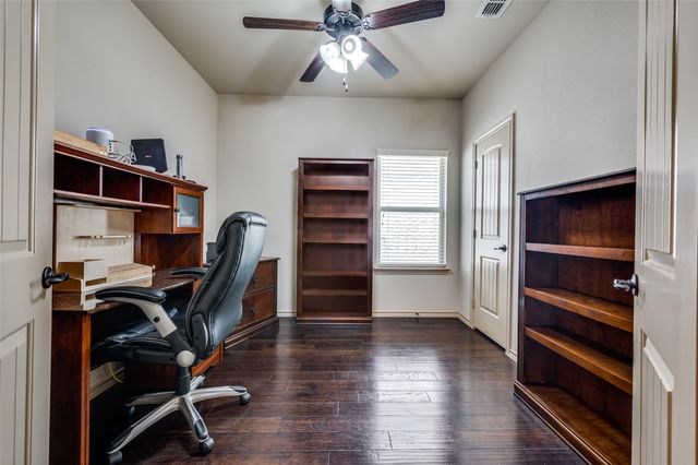 5813 Longmont Drive, Denton, TX 76208