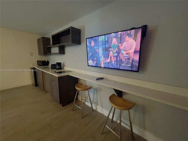 6755 Harding Ave 830, Miami Beach, FL 33141