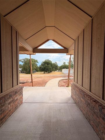 219 W Johnson Drive, Guthrie, OK 73044