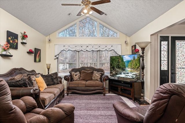 118 Glenwood Dr, Crossville, TN 38558