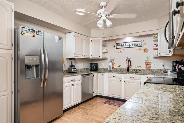 118 Glenwood Dr, Crossville, TN 38558