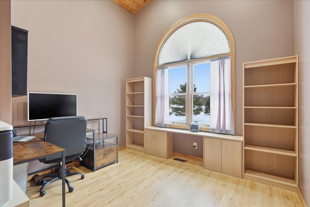 1047 174th Street, Hammond, WI 54015