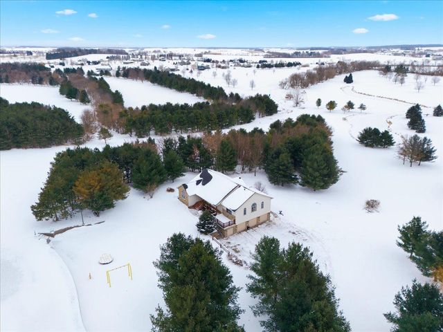 1047 174th Street, Hammond, WI 54015