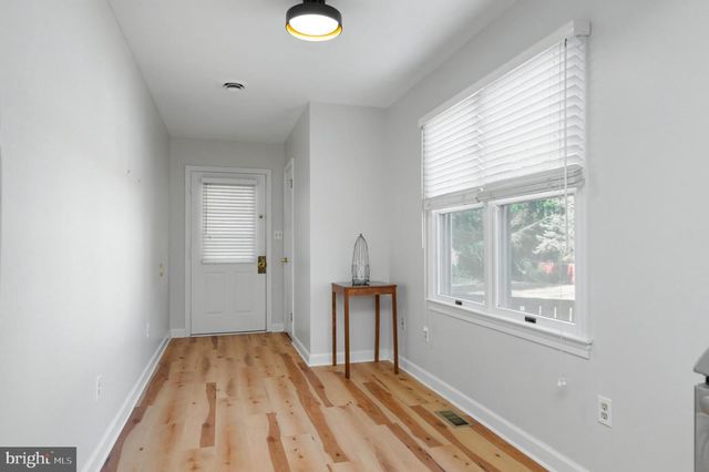 2920 FAIRMONT ST, Falls Church, VA 22042