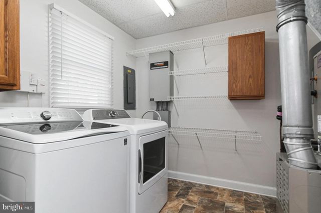 2920 FAIRMONT ST, Falls Church, VA 22042