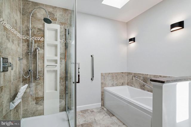 2920 FAIRMONT ST, Falls Church, VA 22042