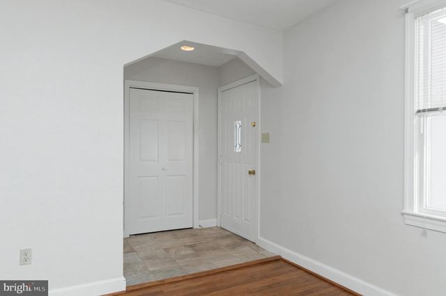 2920 FAIRMONT ST, Falls Church, VA 22042