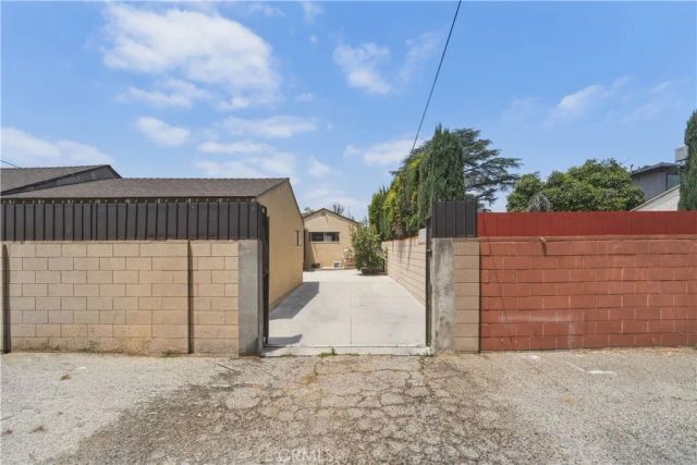 6626 Riverton, North Hollywood, CA 91606