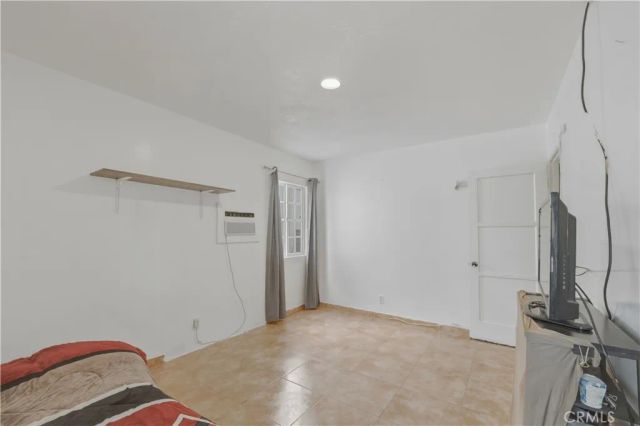 6626 Riverton, North Hollywood, CA 91606