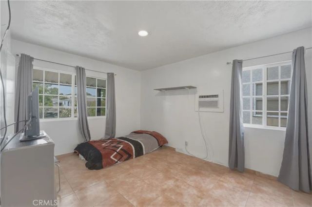 6626 Riverton, North Hollywood, CA 91606