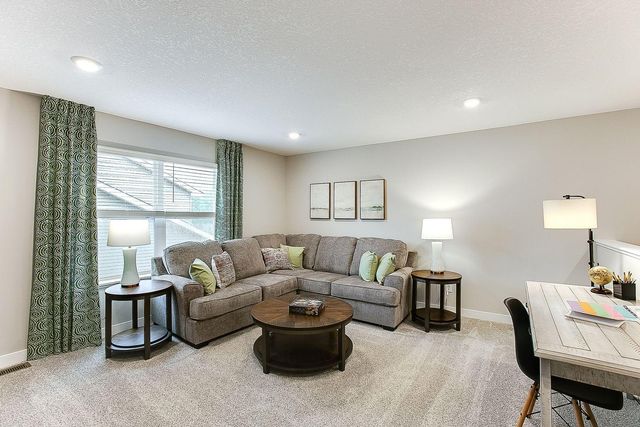3792 Brookside Drive, Chaska, MN 55318