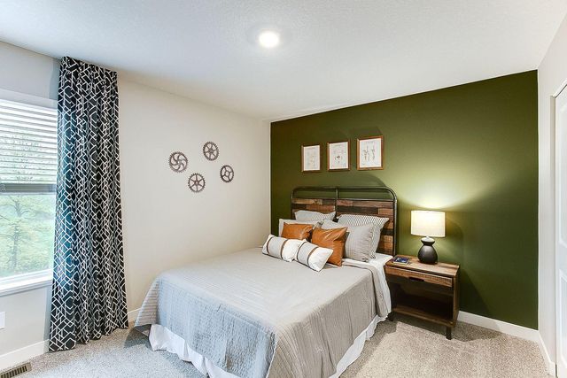 3792 Brookside Drive, Chaska, MN 55318
