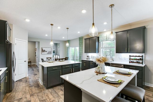 3792 Brookside Drive, Chaska, MN 55318
