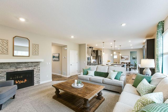 3792 Brookside Drive, Chaska, MN 55318