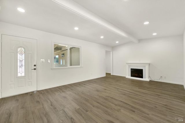 14 Joan Dr, American Canyon, CA 94503