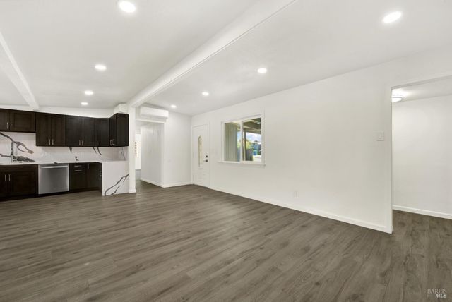 14 Joan Dr, American Canyon, CA 94503