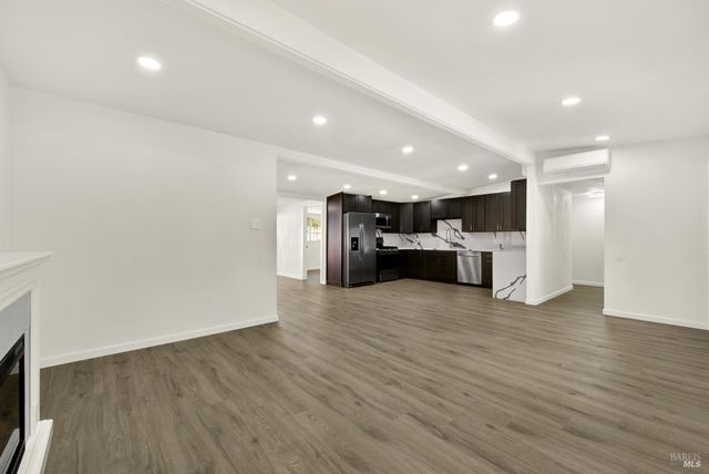 14 Joan Dr, American Canyon, CA 94503