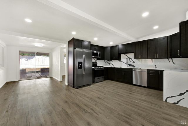 14 Joan Dr, American Canyon, CA 94503