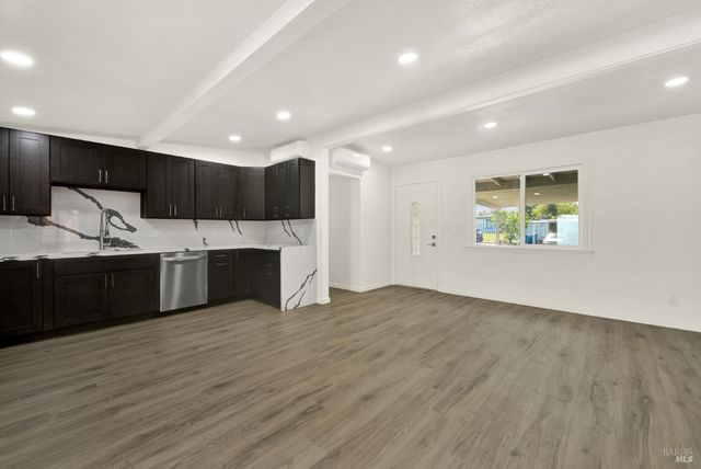 14 Joan Dr, American Canyon, CA 94503
