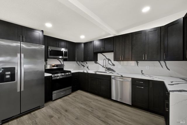 14 Joan Dr, American Canyon, CA 94503