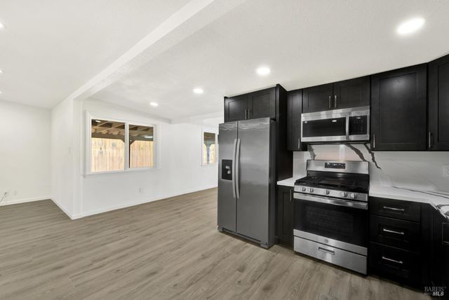 14 Joan Dr, American Canyon, CA 94503