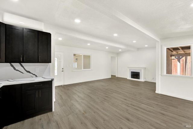14 Joan Dr, American Canyon, CA 94503