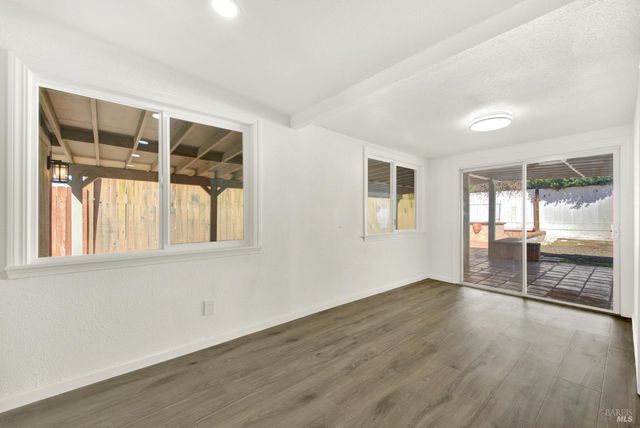 14 Joan Dr, American Canyon, CA 94503