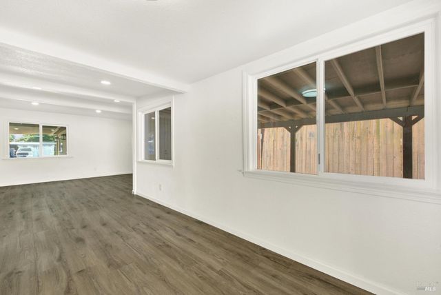 14 Joan Dr, American Canyon, CA 94503