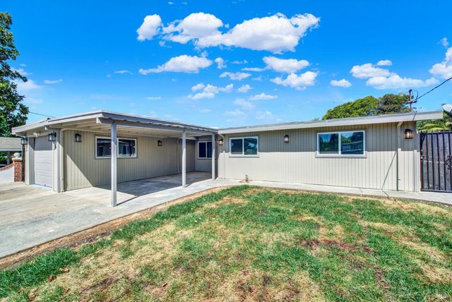 14 Joan Dr, American Canyon, CA 94503