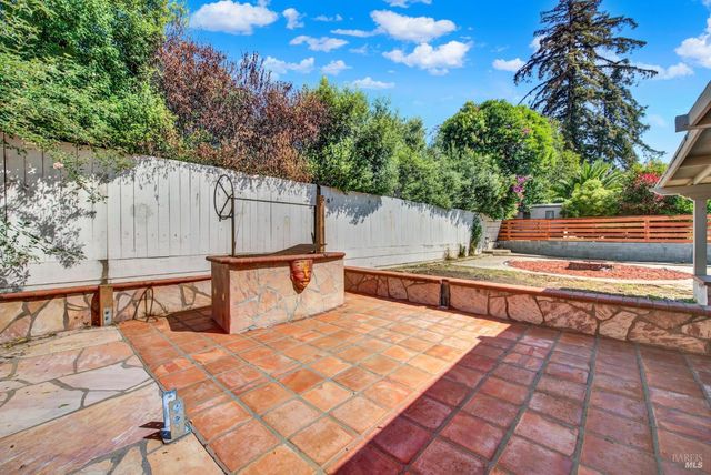 14 Joan Dr, American Canyon, CA 94503