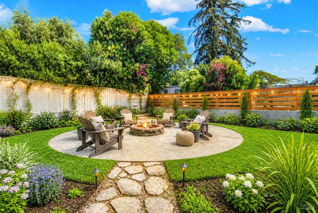 14 Joan Dr, American Canyon, CA 94503