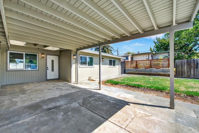 14 Joan Dr, American Canyon, CA 94503