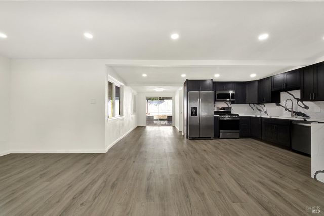 14 Joan Dr, American Canyon, CA 94503